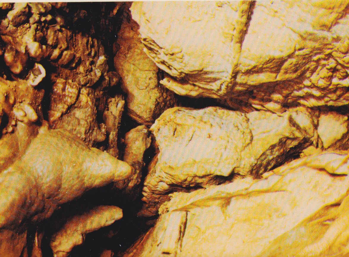 Hönnetal, Hohe Grotto
